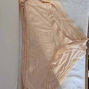 Paramour | NWOT Neutral Lace Set of 3 Panties Sz 3X